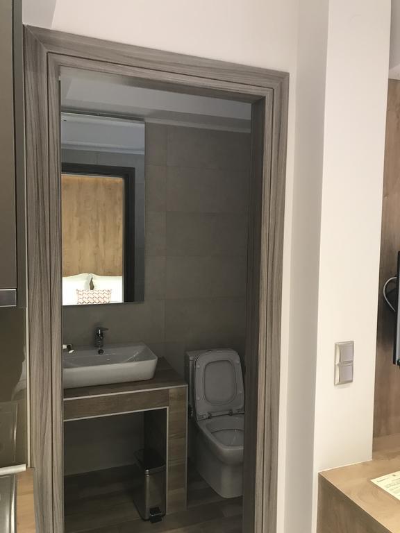 B. U. Luxury Apartments أسبروبالتا المظهر الخارجي الصورة